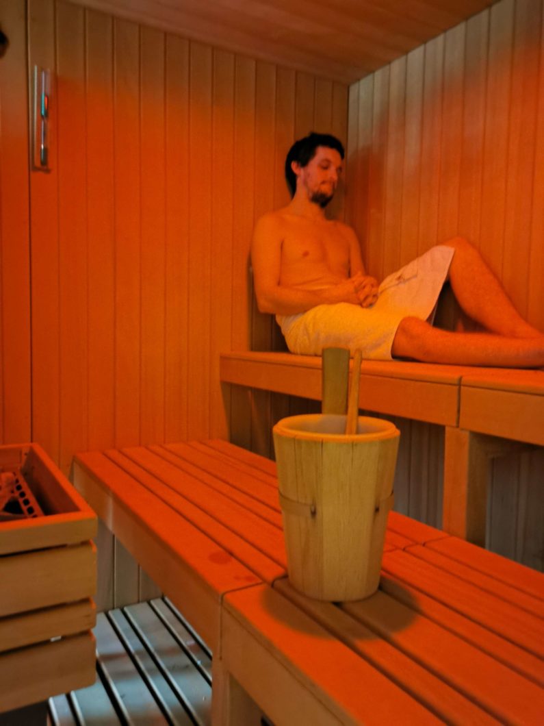 le cornouaille hotel sauna